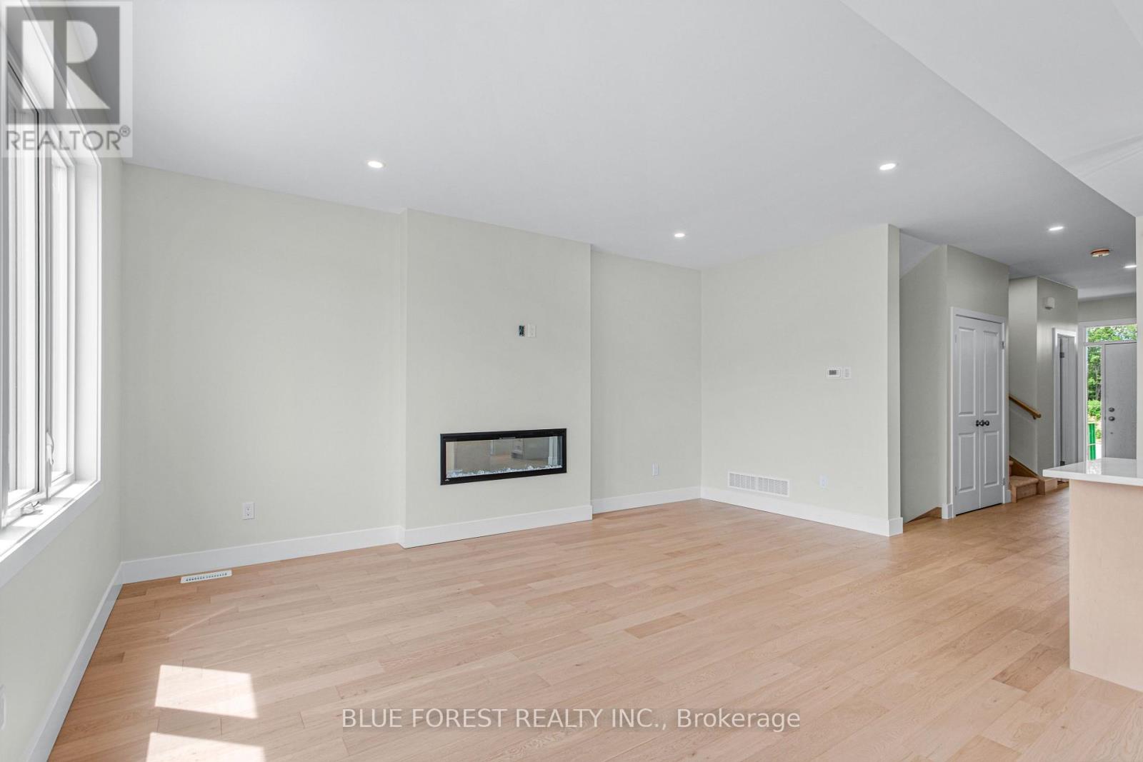 245 Mctavish Street Property Photo 14