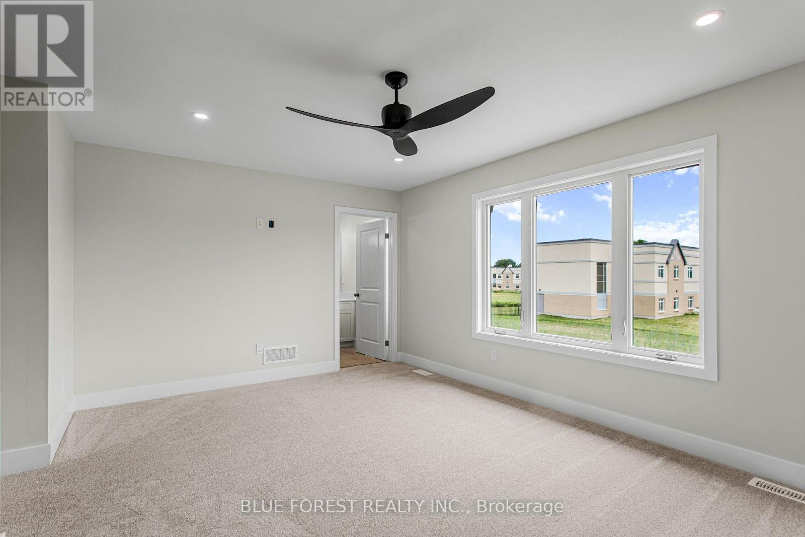 245 Mctavish Street Property Photo 21