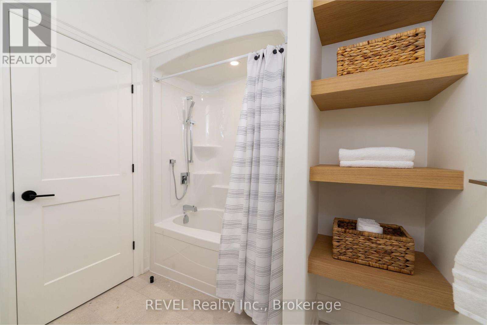 1 Anchor Road Property Photo 30