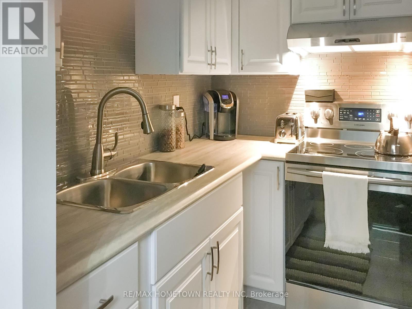 309 - 235 Water Street Property Photo 12