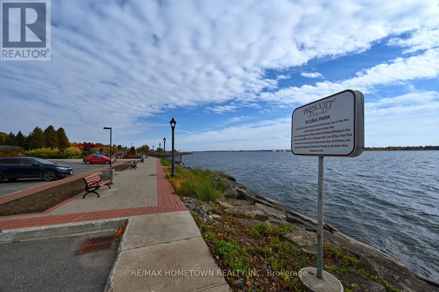 309 - 235 Water Street Property Photo 18