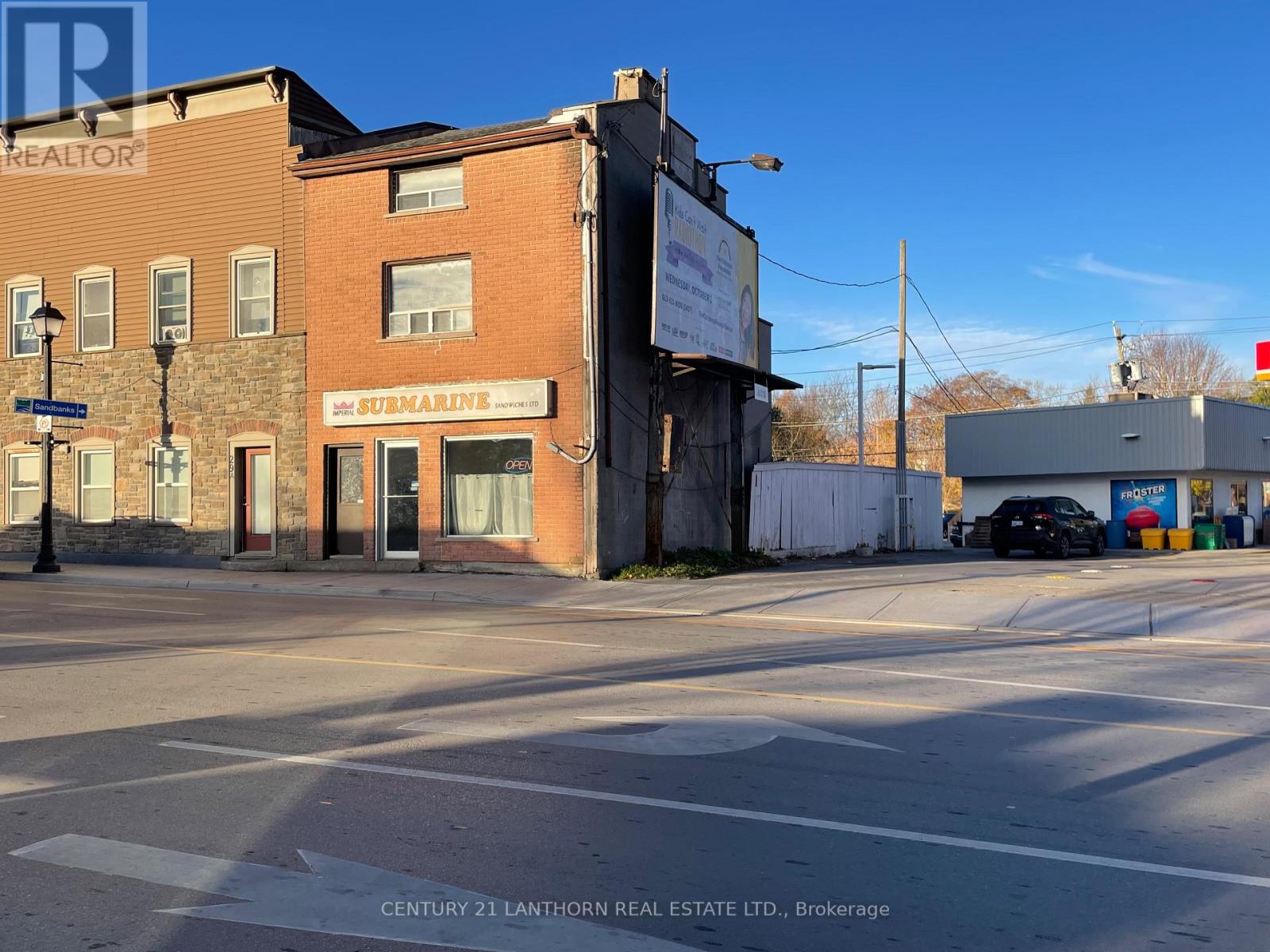 325 Picton Main Street E Property Photo 1
