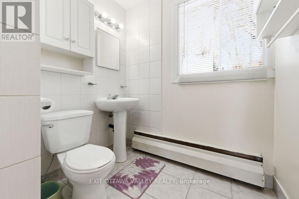 3 Newton Crescent Property Photo 24
