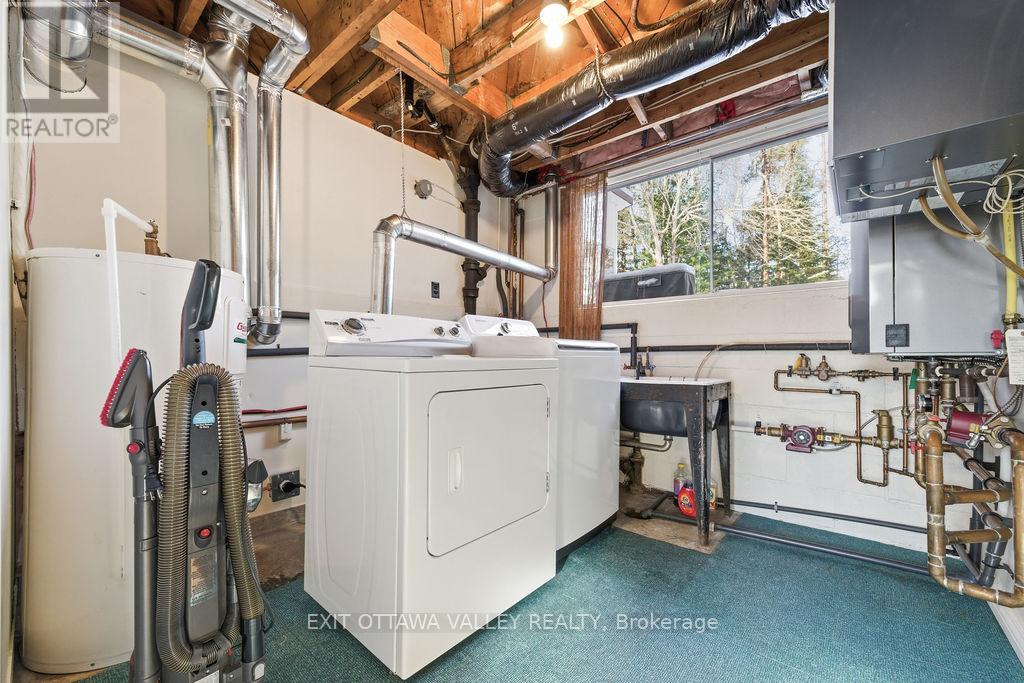 3 Newton Crescent Property Photo 25