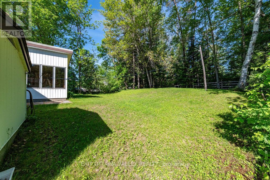 3 Newton Crescent Property Photo 42