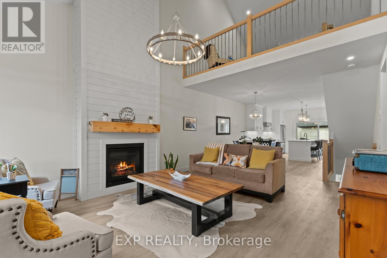 31 - 744 Nelson Street W Property Photo 6