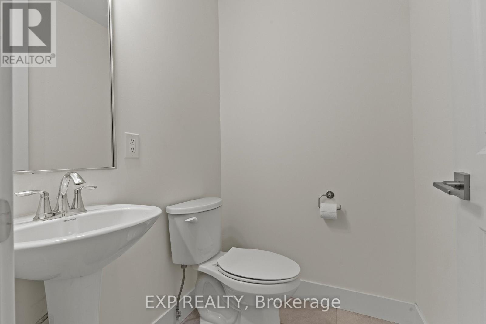 31 - 744 Nelson Street W Property Photo 10