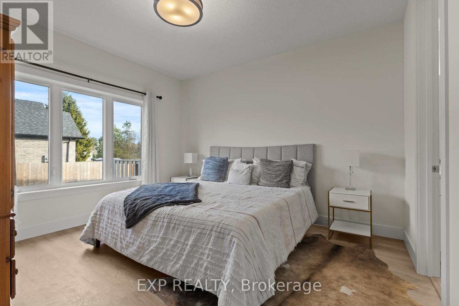 31 - 744 Nelson Street W Property Photo 18