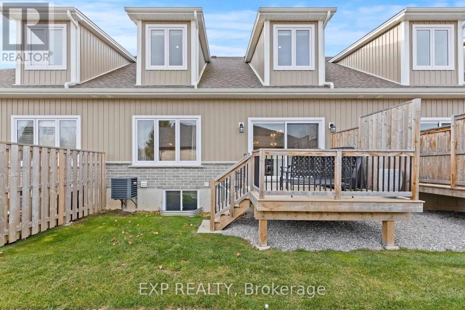 31 - 744 Nelson Street W Property Photo 39