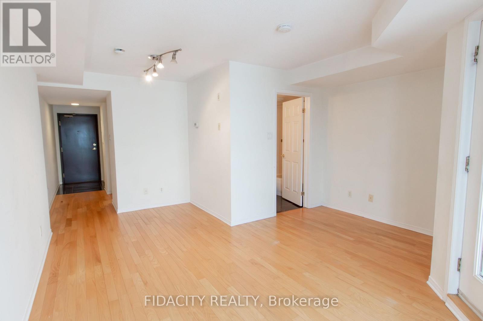5c - 310 Central Park Drive Property Photo 5