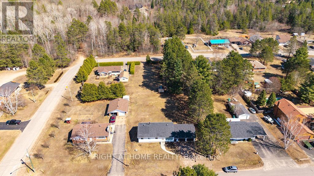 28 Jackpine Street Property Photo 17