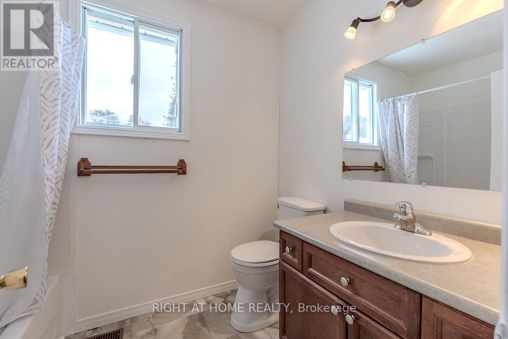 28 Jackpine Street Property Photo 30