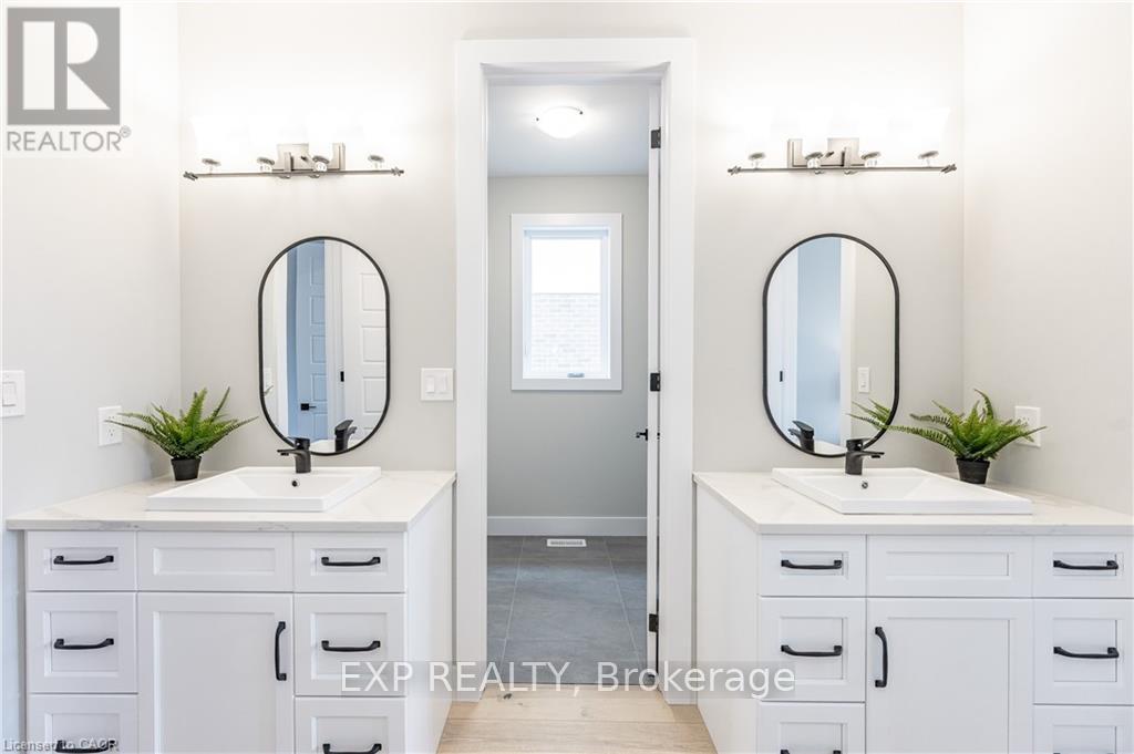 1050 Walton Avenue Property Photo 24