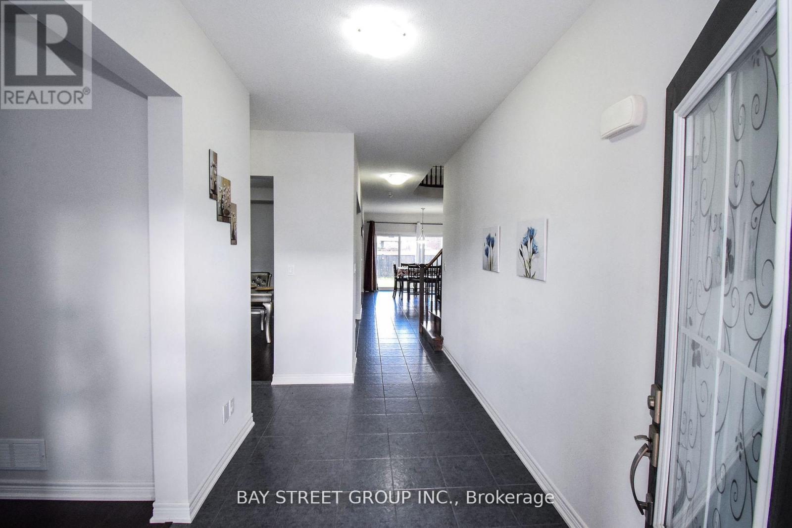 490 Silverwood Avenue Property Photo 2