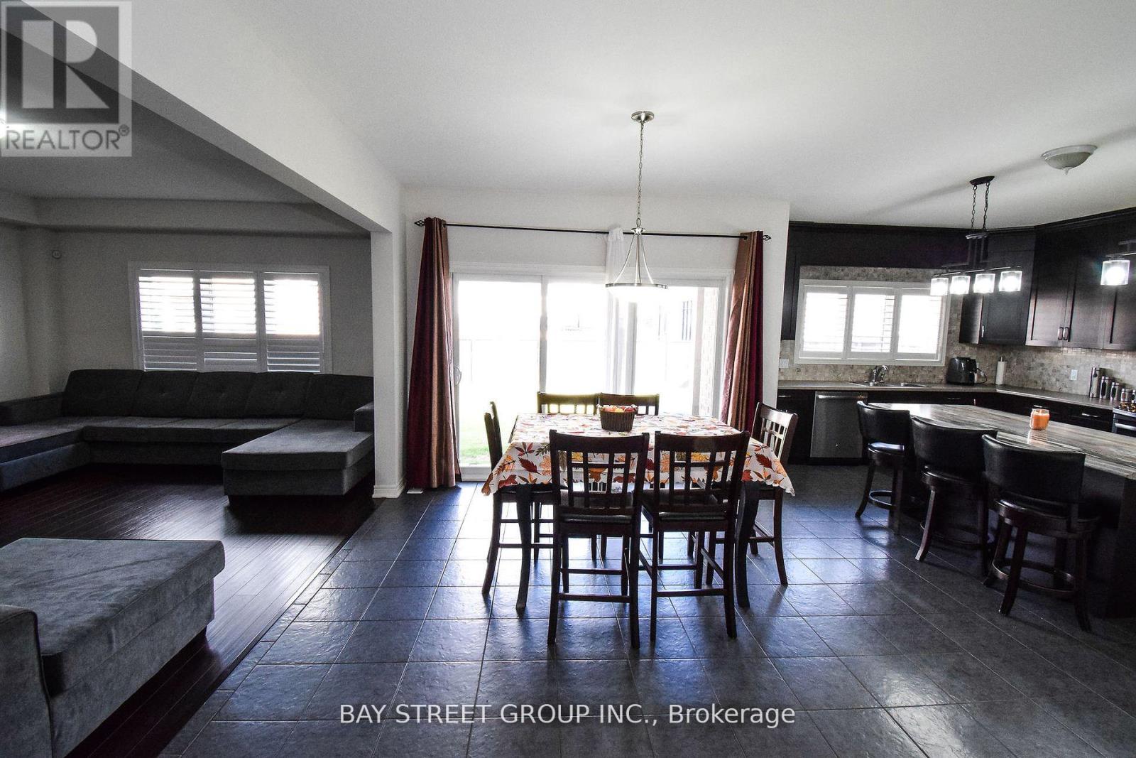 490 Silverwood Avenue Property Photo 7