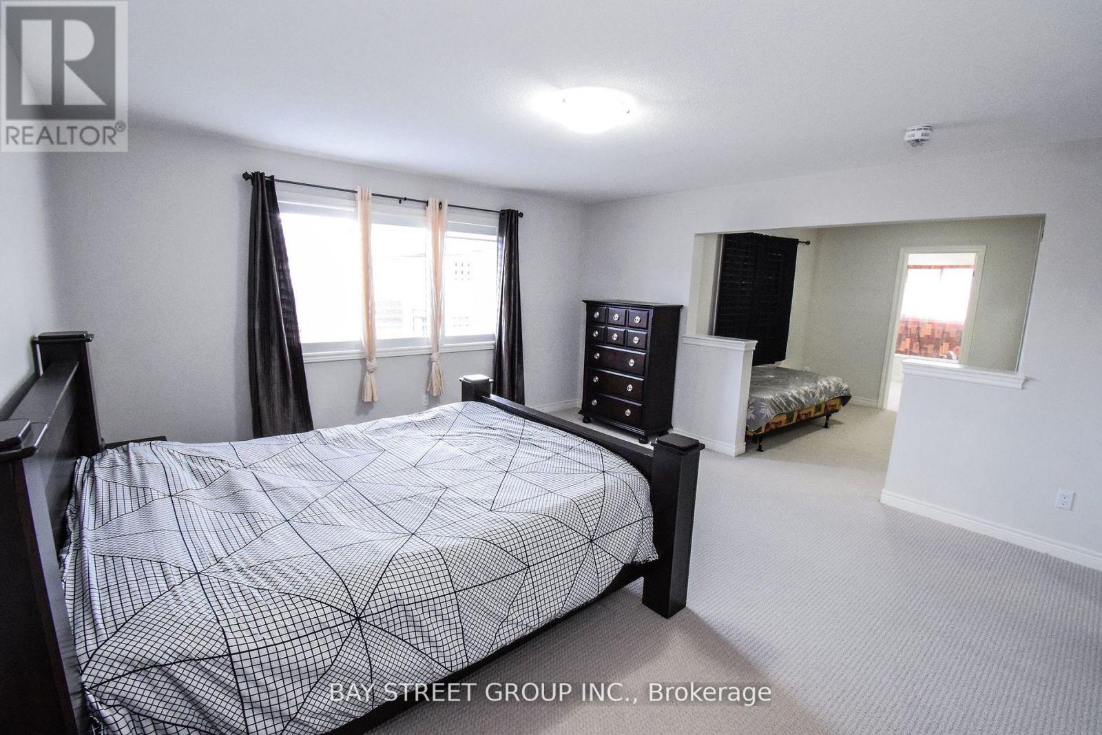 490 Silverwood Avenue Property Photo 24