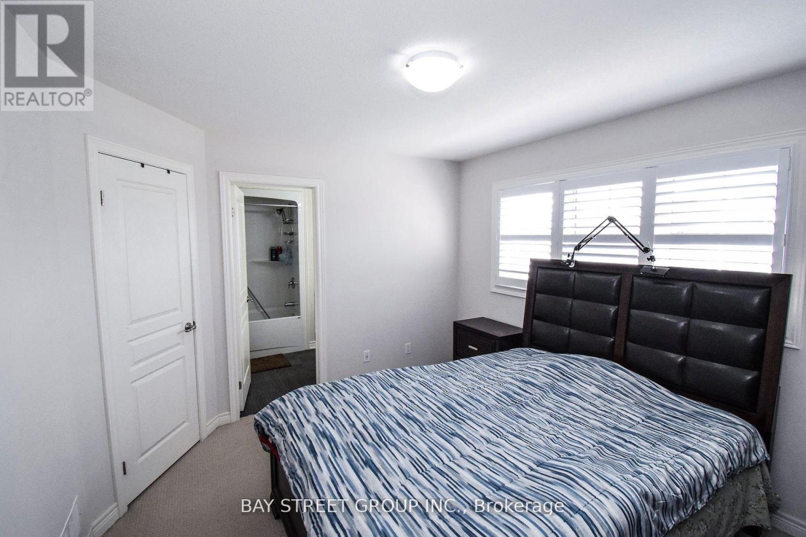 490 Silverwood Avenue Property Photo 29