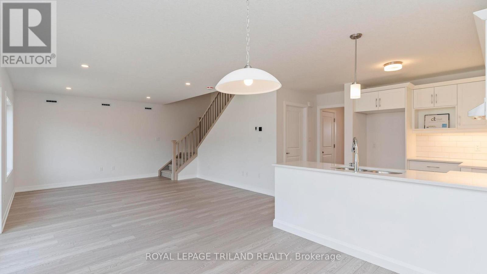 118 Styles Drive Property Photo 4