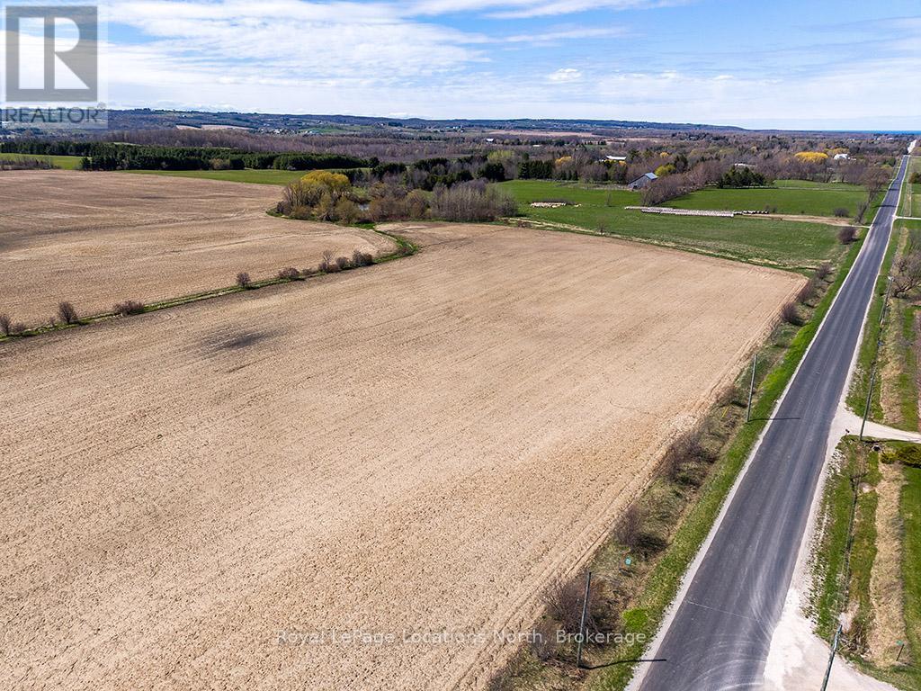 416400 10th Line Property Photo 6