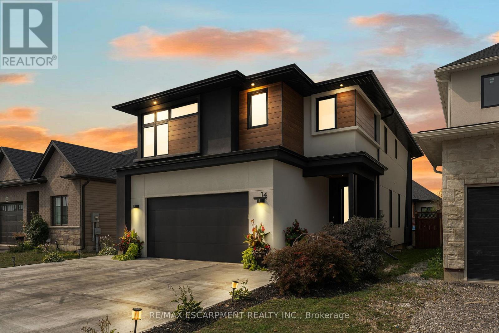 14 WILLOWBROOK DRIVE Property Photo 1