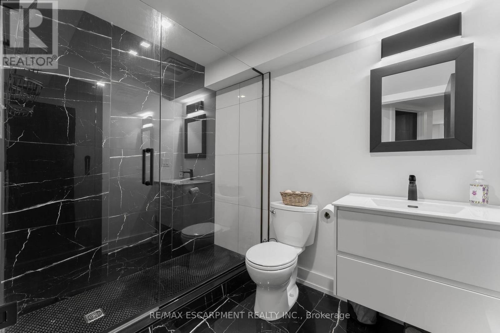 14 Willowbrook Drive Property Photo 37