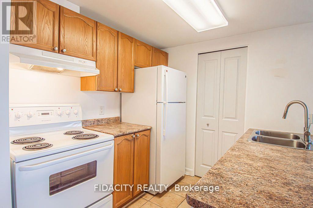 5l - 310 Central Park Drive Property Photo 4