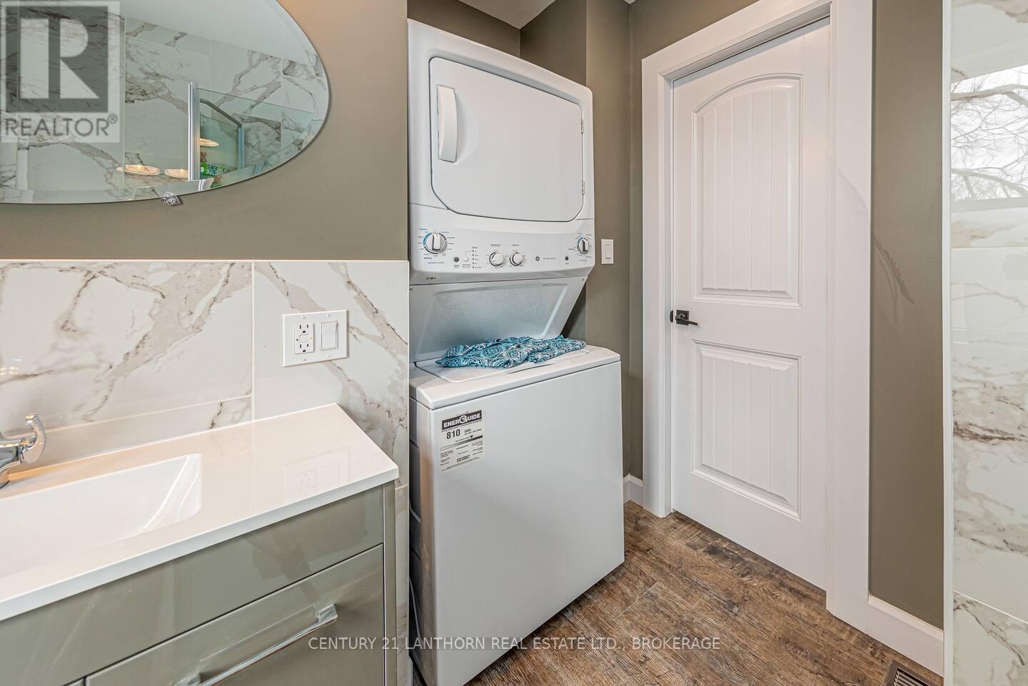45 Chestnut Street Property Photo 24