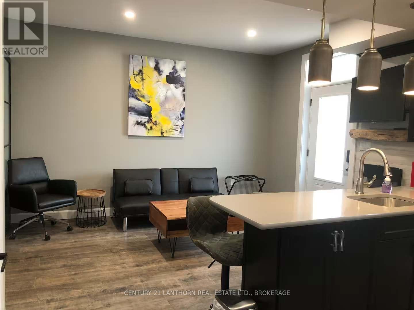 45 Chestnut Street Property Photo 28
