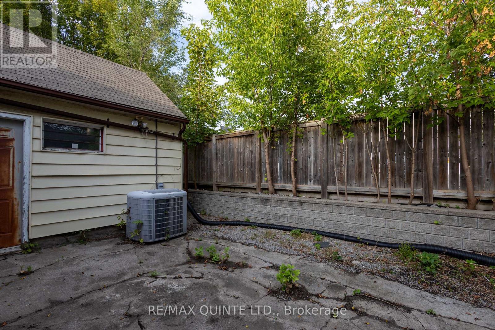 437 Bleecker Avenue Property Photo 21