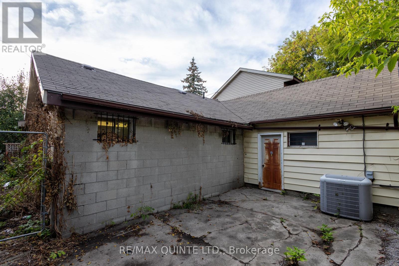 437 Bleecker Avenue Property Photo 22