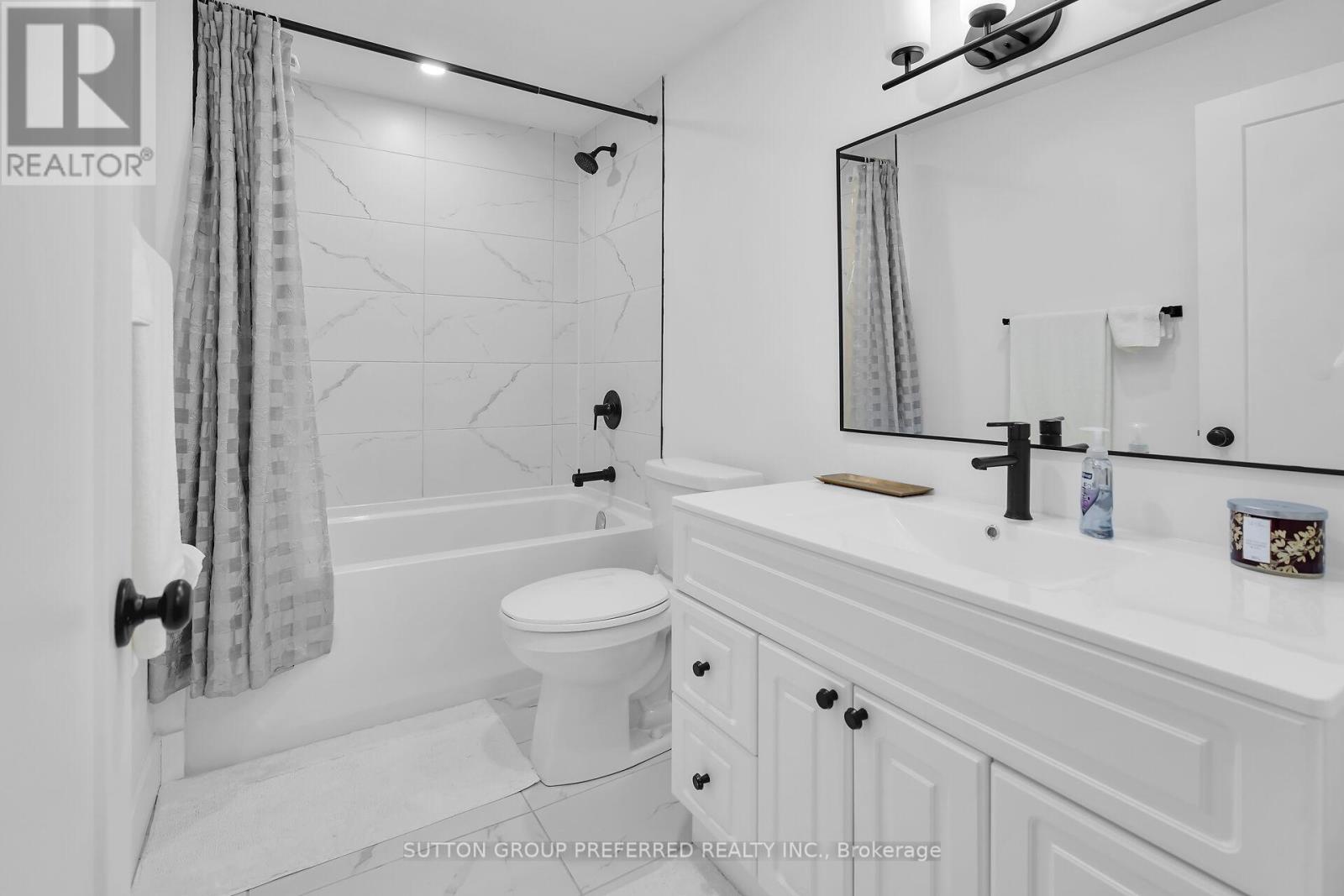 12 - 800 Commissioners Road W Property Photo 31