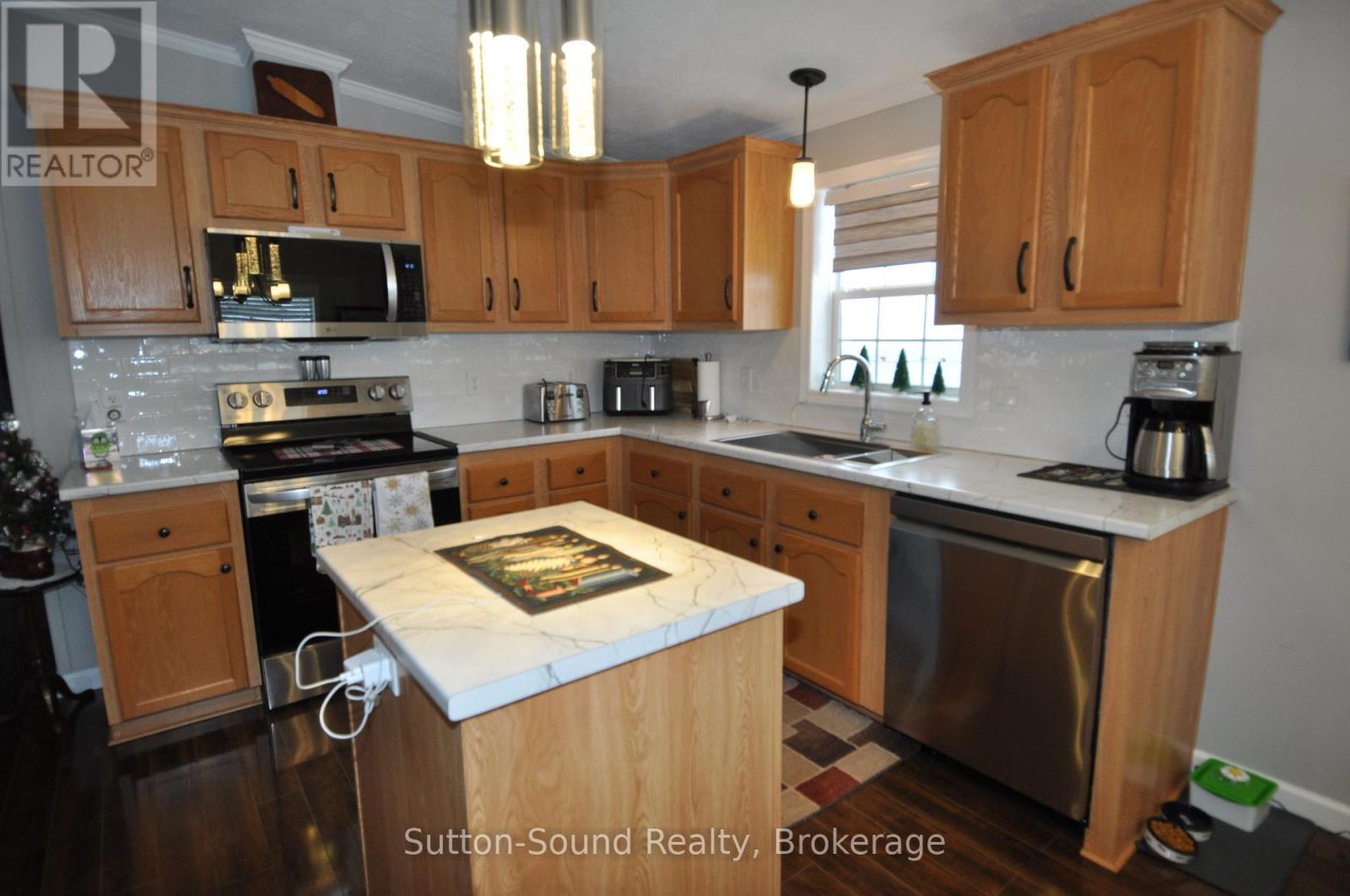 144 Rosewood Drive Property Photo 6