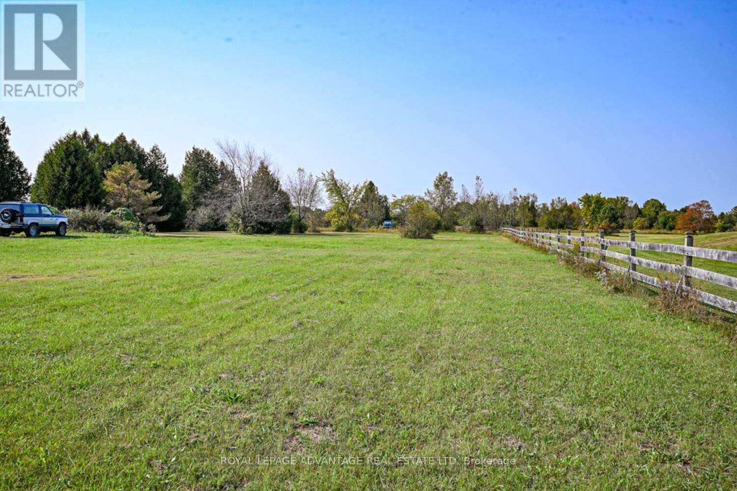 2047 Rosedale Road N Property Photo 1