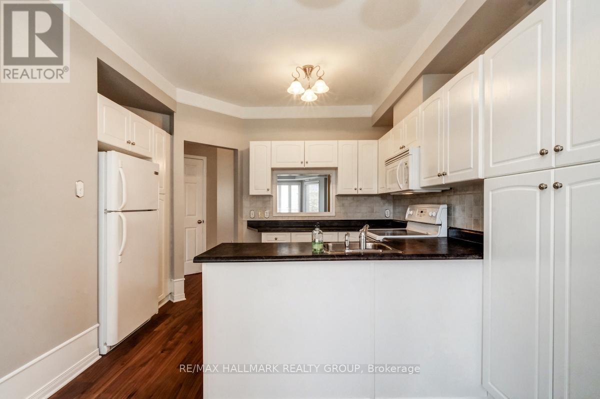 4 - 50 Briargate Property Photo 17