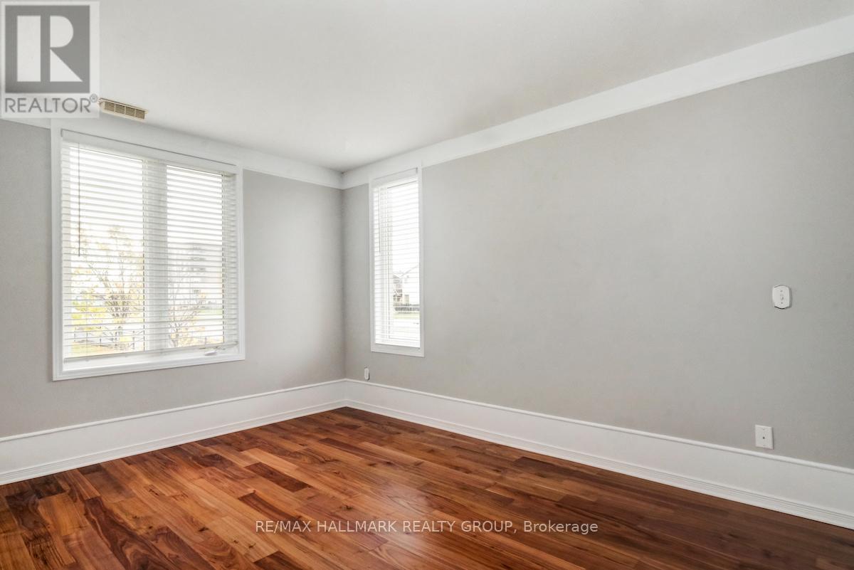 4 - 50 Briargate Property Photo 24