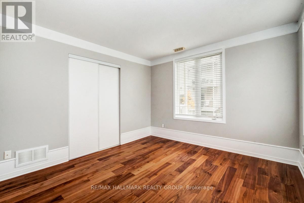 4 - 50 Briargate Property Photo 25