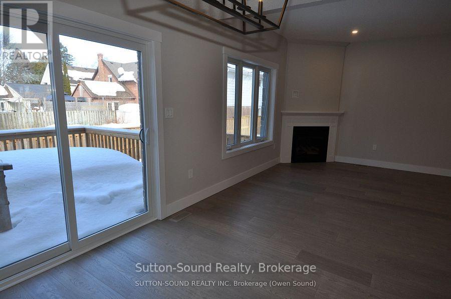 622 8th Street W Property Photo 8