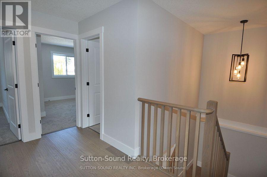 622 8th Street W Property Photo 11