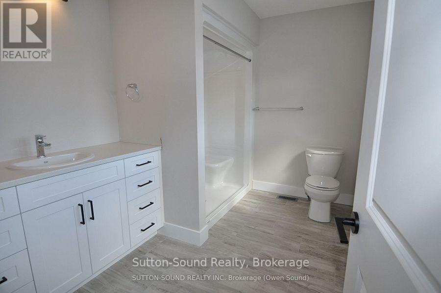 622 8th Street W Property Photo 12