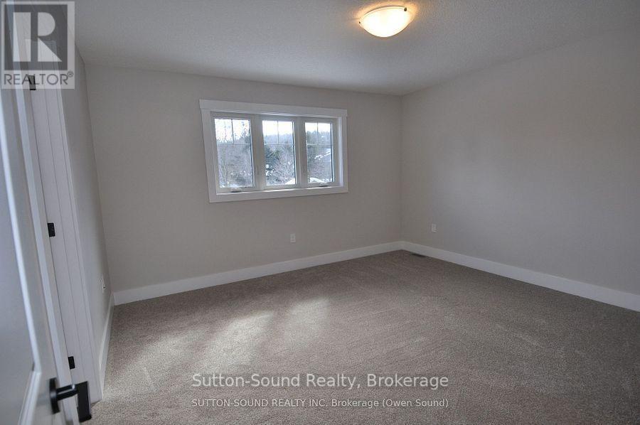 622 8th Street W Property Photo 13
