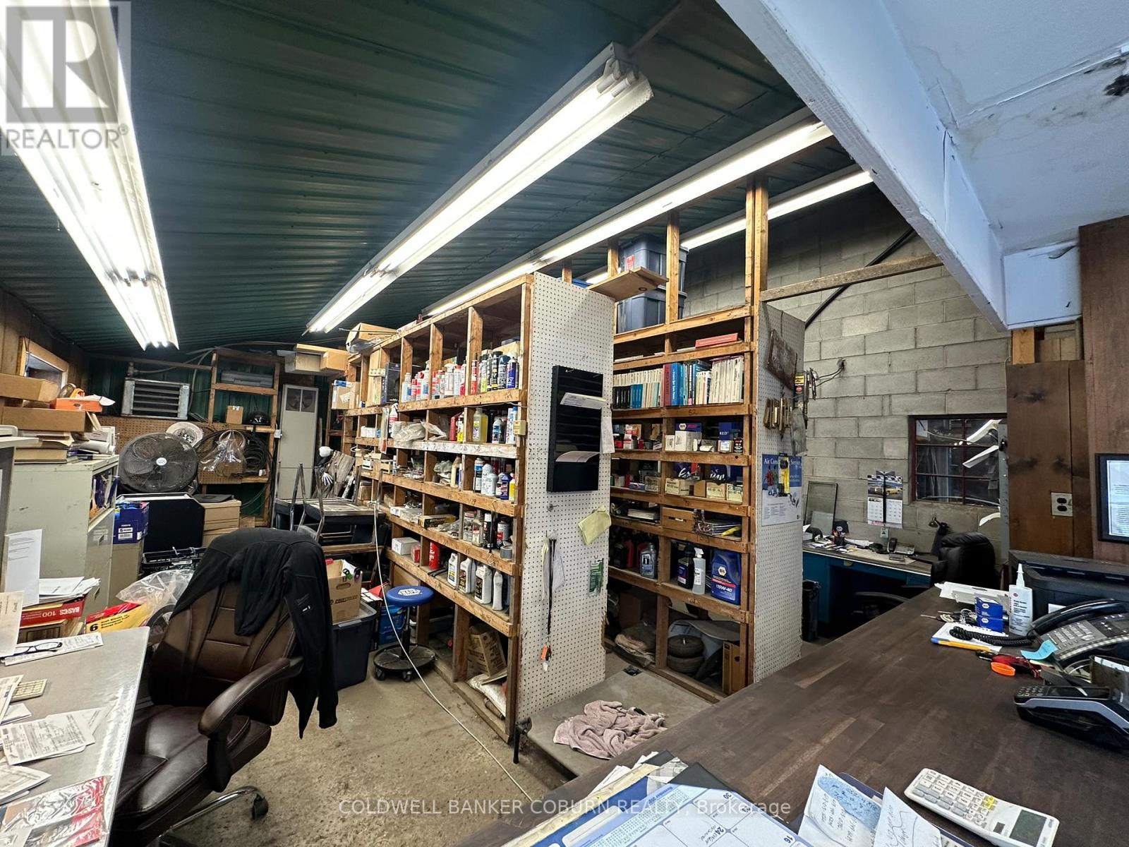 4130 Carman Road Property Photo 4