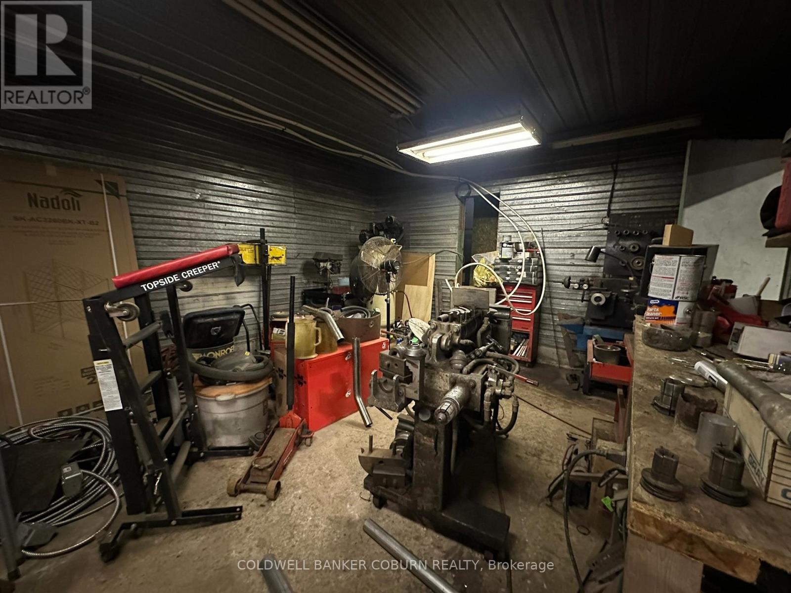 4130 Carman Road Property Photo 8