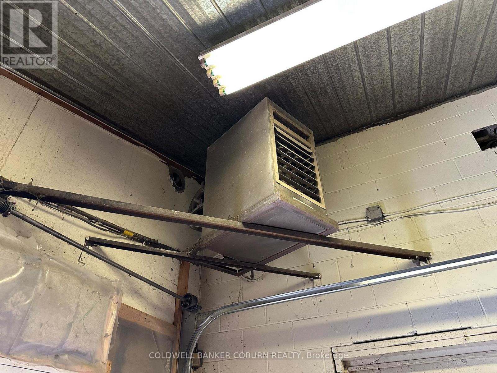 4130 Carman Road Property Photo 10