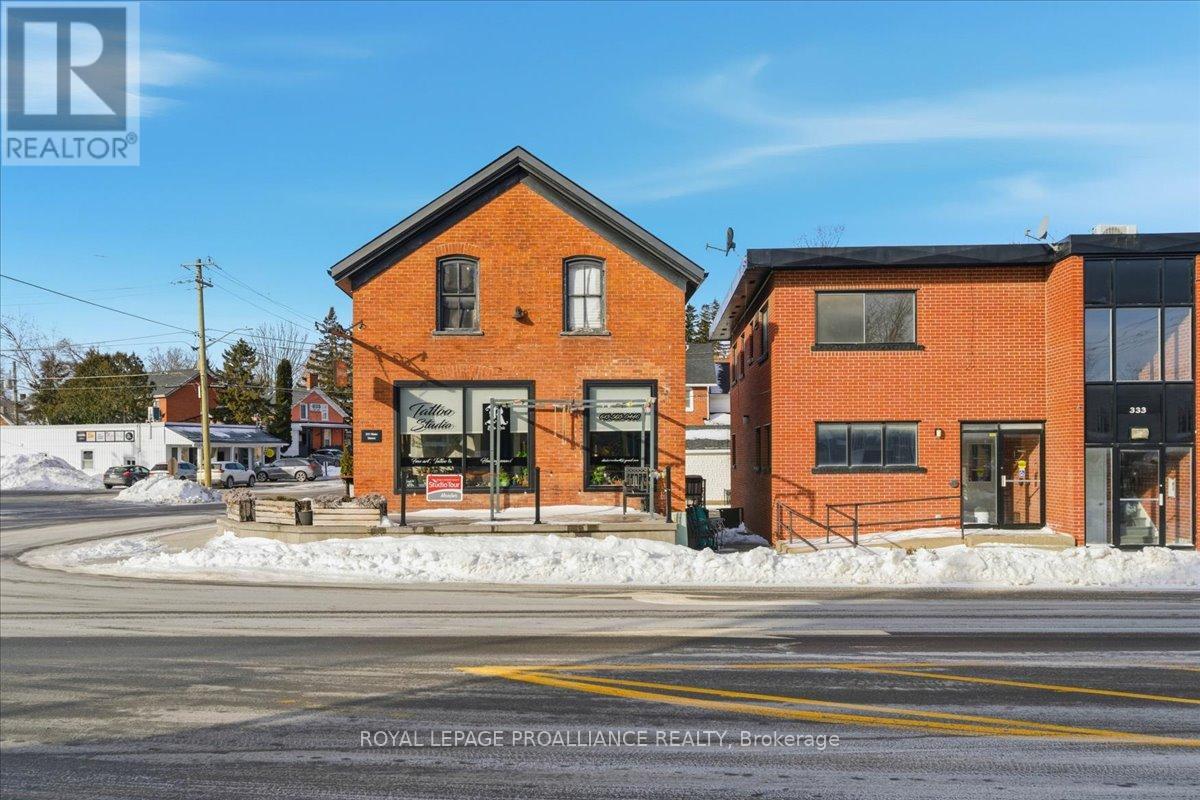 331 & 333 Picton Main Street Property Photo 3