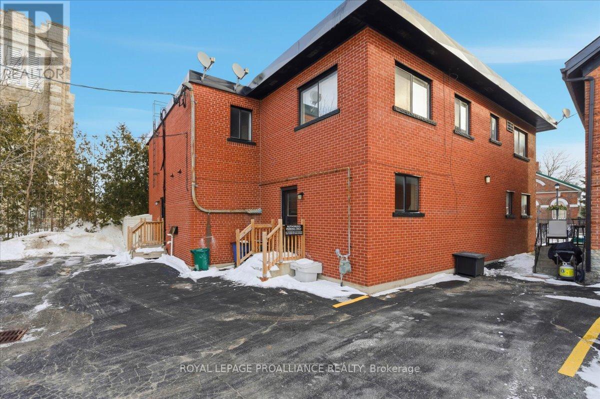 331 & 333 Picton Main Street Property Photo 7