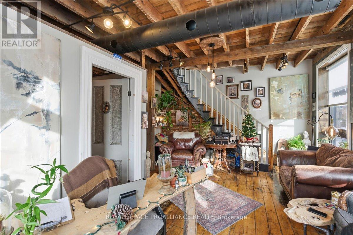 331 & 333 Picton Main Street Property Photo 8