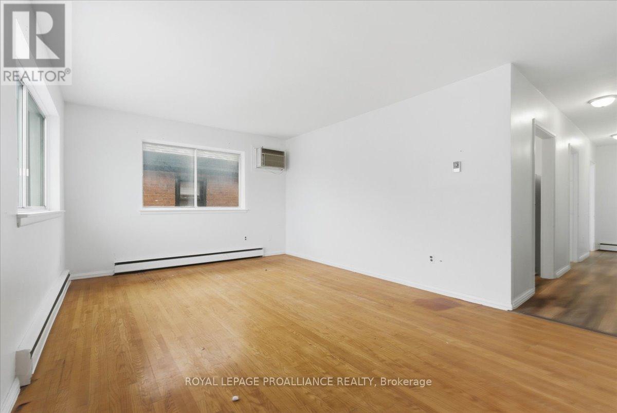 331 & 333 Picton Main Street Property Photo 21