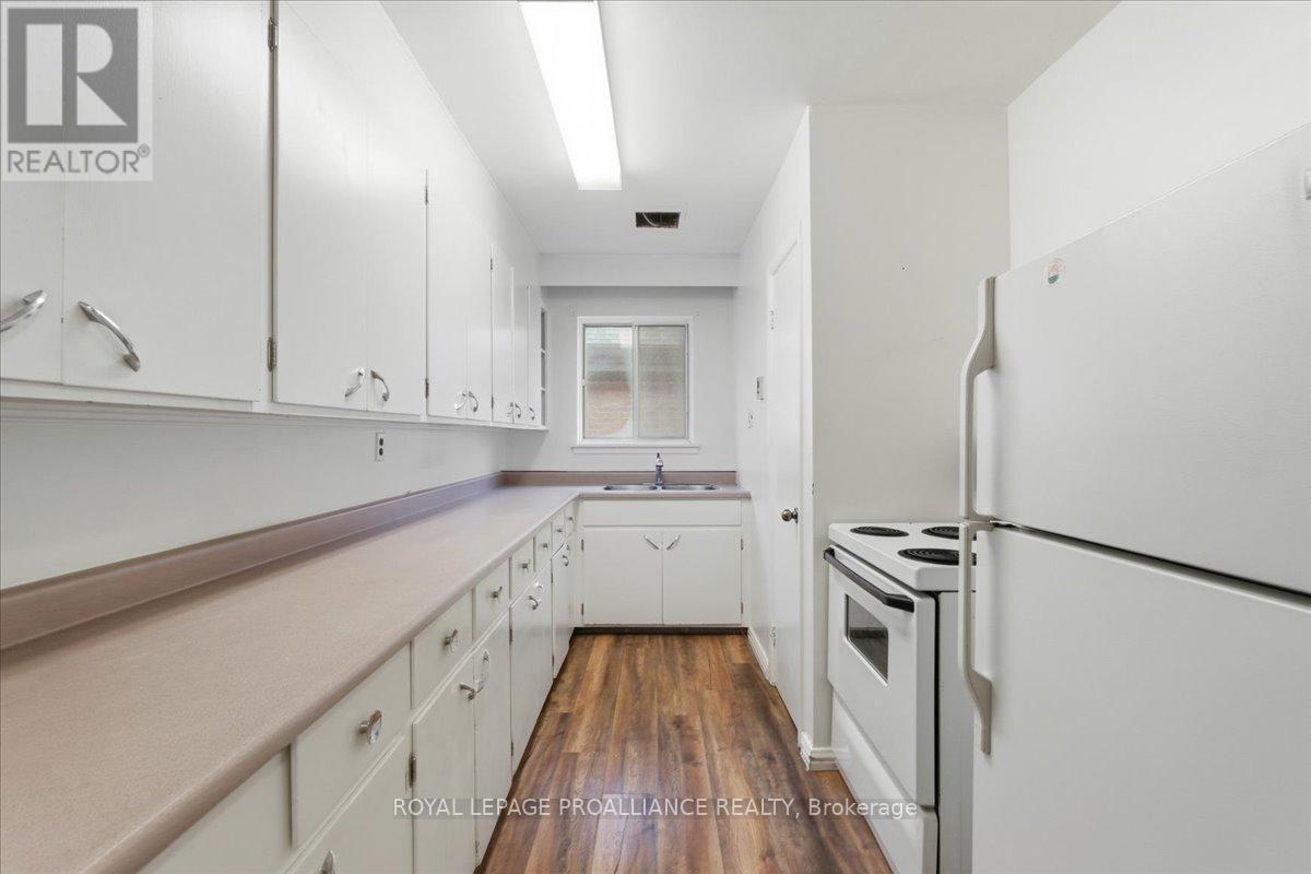 331 & 333 Picton Main Street Property Photo 24