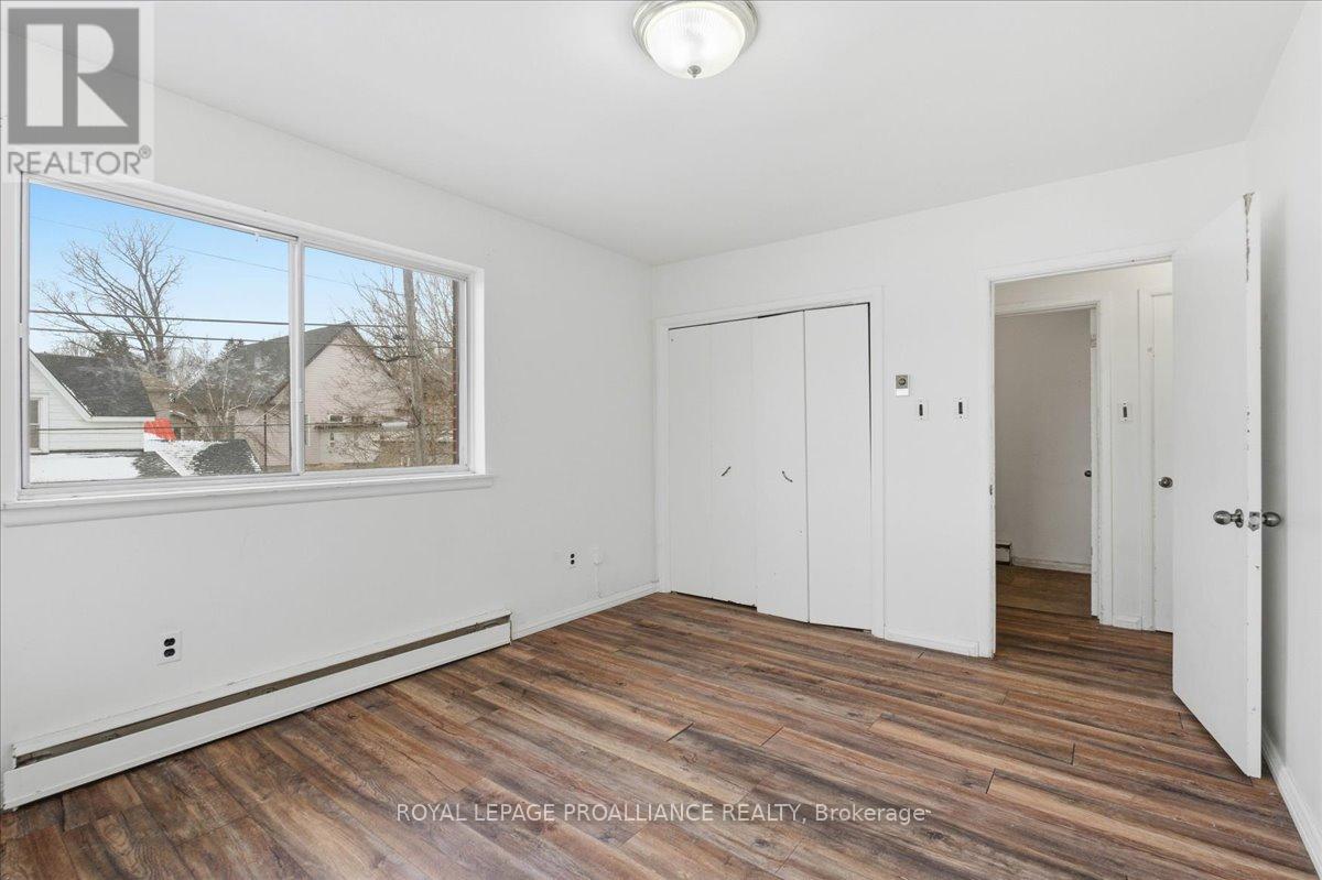 331 & 333 Picton Main Street Property Photo 27