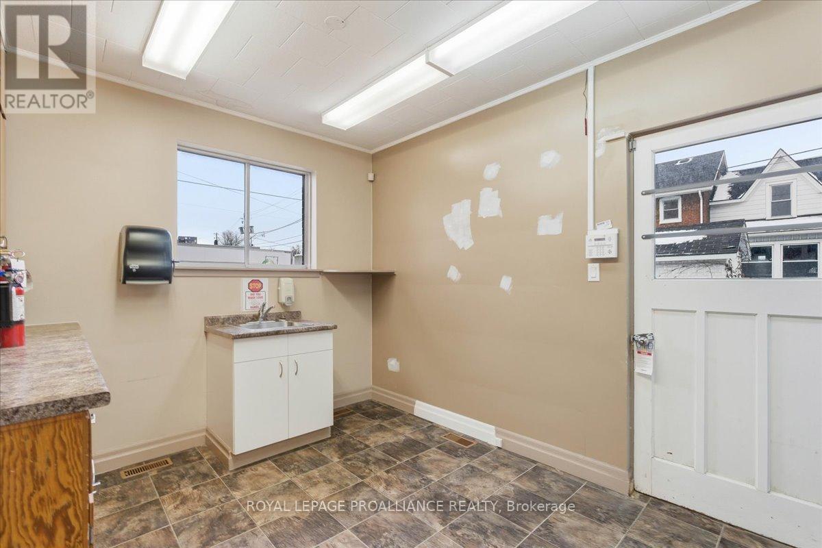 331 & 333 Picton Main Street Property Photo 30